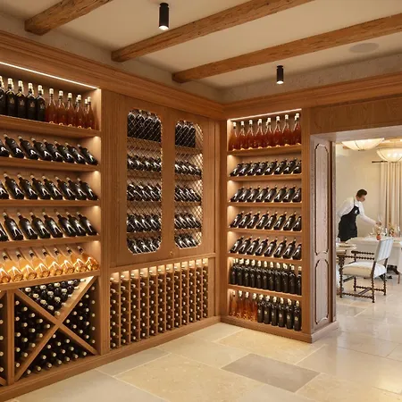 Saints Hills Cantina ベッド・アンド・ブレックファスト Višnjan