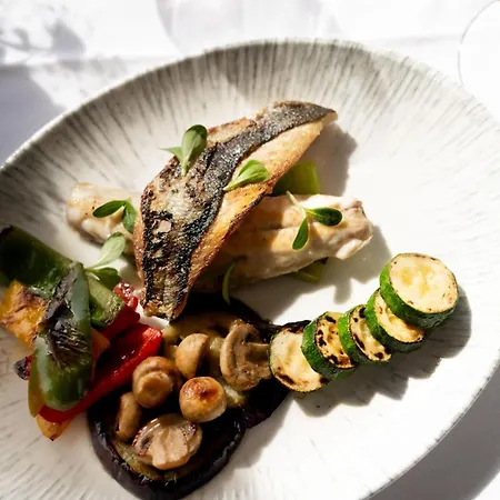 B&B Saints Hills Cantina